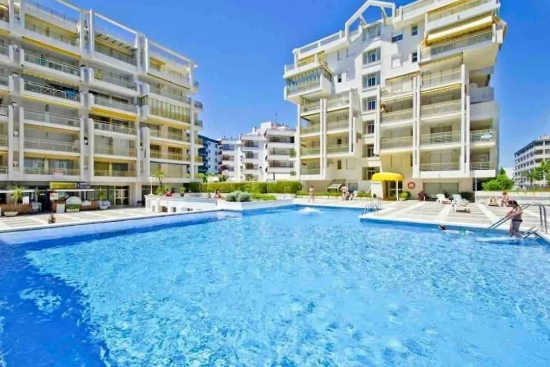 Apartamento Varias Piscinas Salida Directa A La Playa Salou